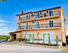  Guest House Maxi  Бале